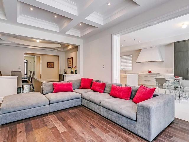 267 Military Way, House detached with 4 bedrooms, 5 bathrooms and 2 parking in Oakville ON | Image 6
