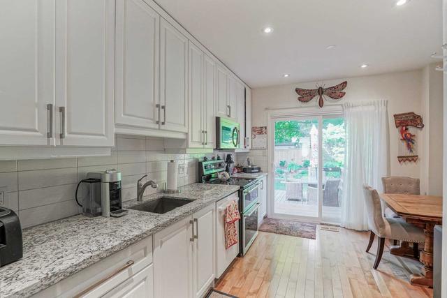 158 Wineva Ave, House semidetached with 3 bedrooms, 3 bathrooms and 1 parking in Toronto ON | Image 8