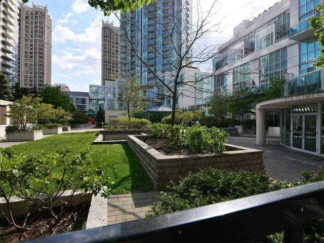 2510 - 220 Burnhamthorpe Rd, Condo with 1 bedrooms, 2 bathrooms and 2 parking in Mississauga ON | Image 28