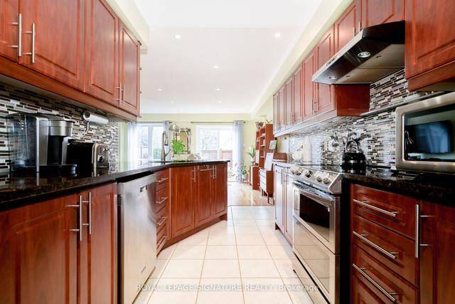 41 Sloane Ave, House attached with 3 bedrooms, 3 bathrooms and 3 parking in Toronto ON | Image 30