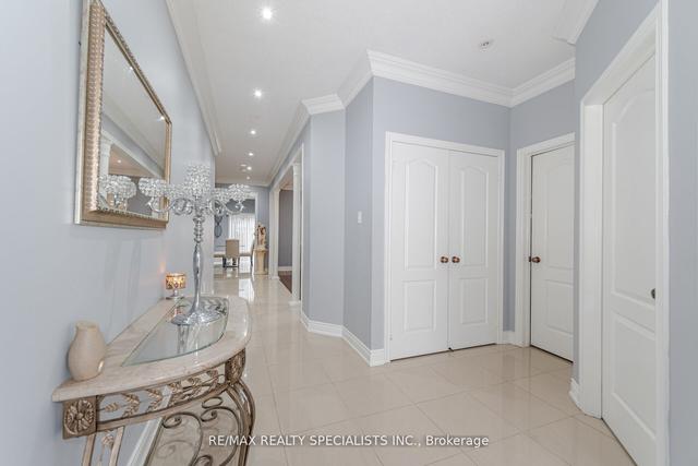 32 Rathmore St, House detached with 4 bedrooms, 5 bathrooms and 6 parking in Brampton ON | Image 34