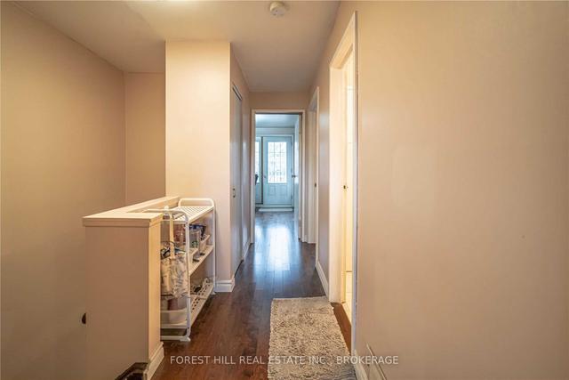 276 Sprucewood Crt, Townhouse with 4 bedrooms, 2 bathrooms and 2 parking in Toronto ON | Image 19