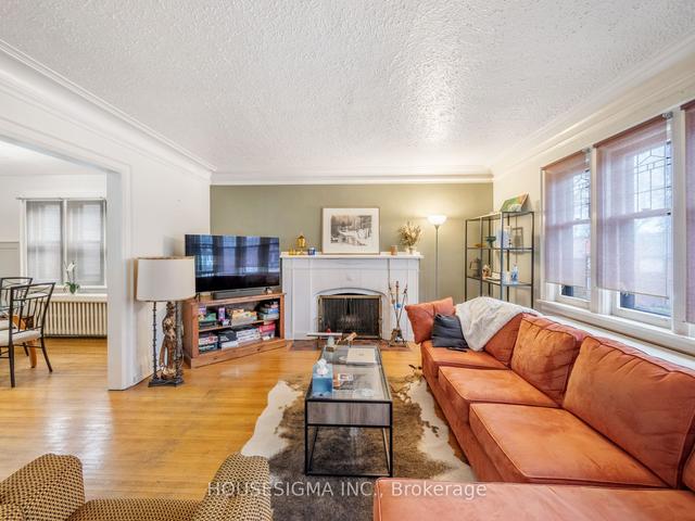 39 Braemar Ave, House detached with 5 bedrooms, 3 bathrooms and 6 parking in Toronto ON | Image 37