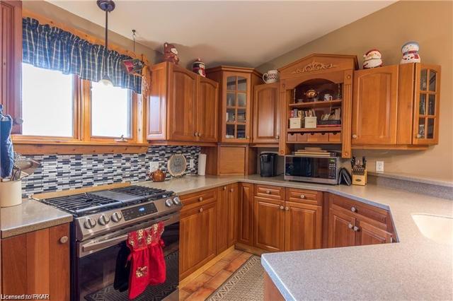 2115 County Road 620, House detached with 3 bedrooms, 2 bathrooms and 27 parking in North Kawartha ON | Image 10
