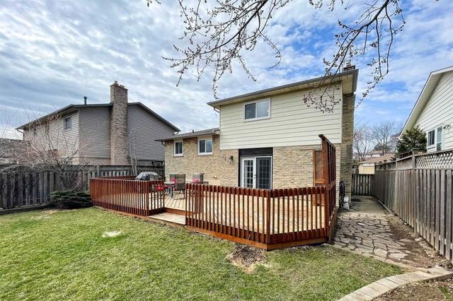 2361 Duncaster Dr, House detached with 3 bedrooms, 3 bathrooms and 3 parking in Burlington ON | Image 18