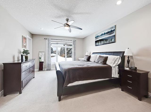 1633 41 Street Sw, Home with 4 bedrooms, 3 bathrooms and 2 parking in Calgary AB | Image 4