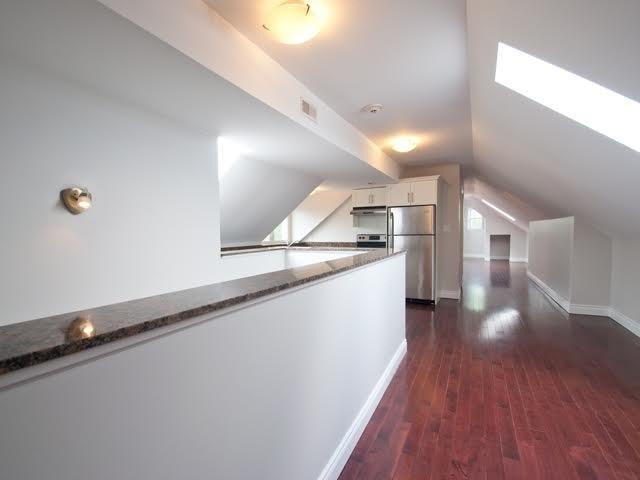 third - 2205 Queen St E, House detached with 2 bedrooms, 1 bathrooms and null parking in Toronto ON | Image 1
