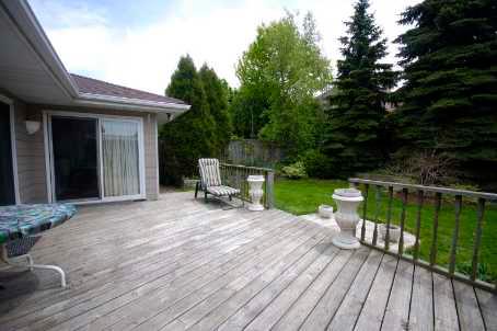 27 Tristan Cres, House detached with 4 bedrooms, 2 bathrooms and 5 parking in Toronto ON | Image 8