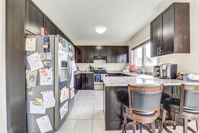 66 Whitehand Dr, House detached with 4 bedrooms, 4 bathrooms and 4 parking in Clarington ON | Image 6