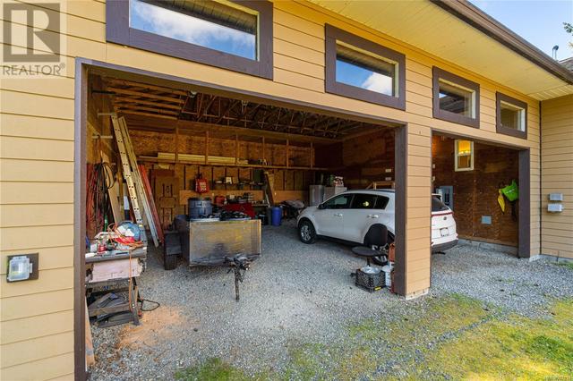 RESIDENCE ATTACHED DOUBLE GARAGE | Image 64