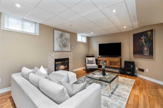 46 Chatsworth Crt, House detached with 4 bedrooms, 4 bathrooms and 12 parking in Vaughan ON | Image 19