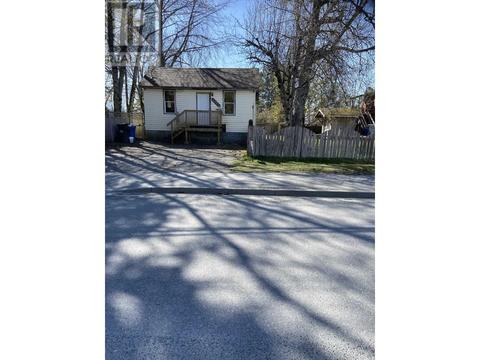 4521 Park Avenue, House detached with 2 bedrooms, 1 bathrooms and null parking in Terrace BC | Card Image
