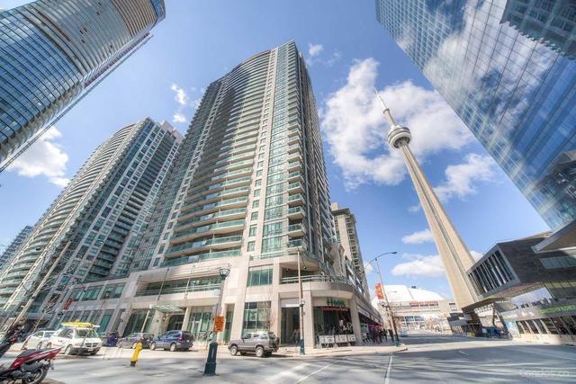 2808 - 30 Grand Trunk Cres, Condo with 1 bedrooms, 1 bathrooms and 1 parking in Toronto ON | Image 1