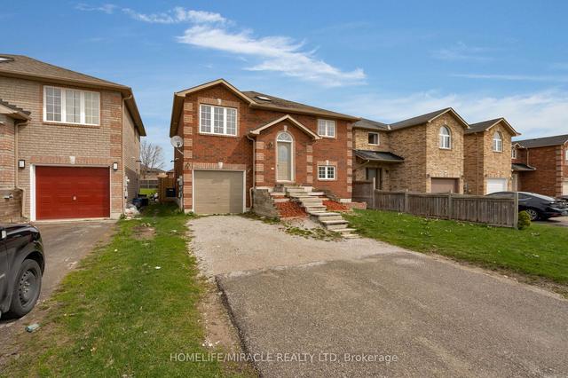 14 Harrogate Crt, House detached with 3 bedrooms, 2 bathrooms and 4 parking in Barrie ON | Image 12