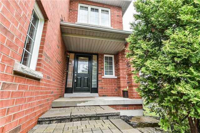 6 Mocha Cres, House detached with 4 bedrooms, 3 bathrooms and 2 parking in Richmond Hill ON | Image 2