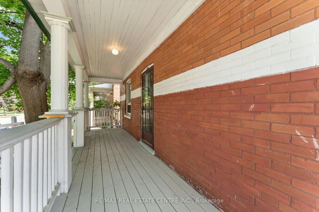 205 Dolph St N, House detached with 3 bedrooms, 11 bathrooms and 1 parking in Cambridge ON | Image 13