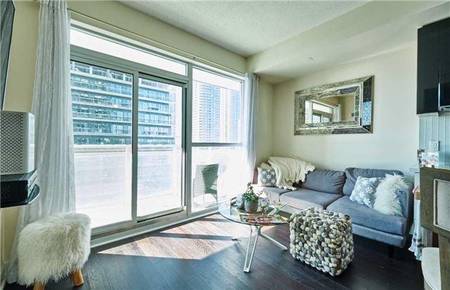 1002 - 2175 Lake Shore Blvd W, Condo with 1 bedrooms, 1 bathrooms and 1 parking in Toronto ON | Image 2
