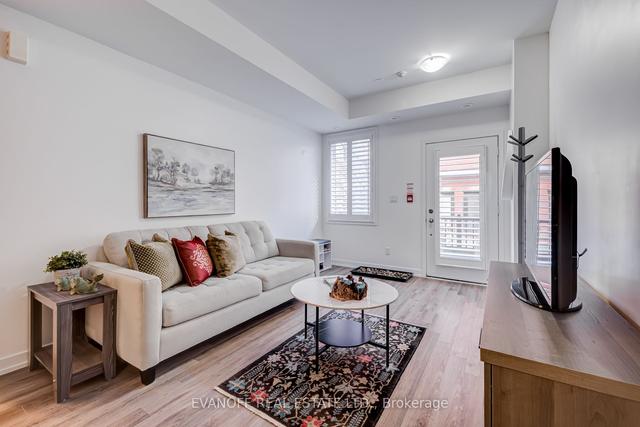 24 - 867 Wilson Ave, Townhouse with 1 bedrooms, 1 bathrooms and 1 parking in Toronto ON | Image 2