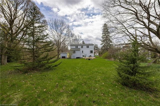 401 Elmwood Street, House detached with 4 bedrooms, 2 bathrooms and 5 parking in Kingston ON | Image 35