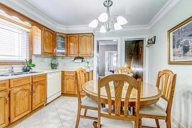 61 Torrens Ave, House detached with 3 bedrooms, 2 bathrooms and 7 parking in Toronto ON | Image 4