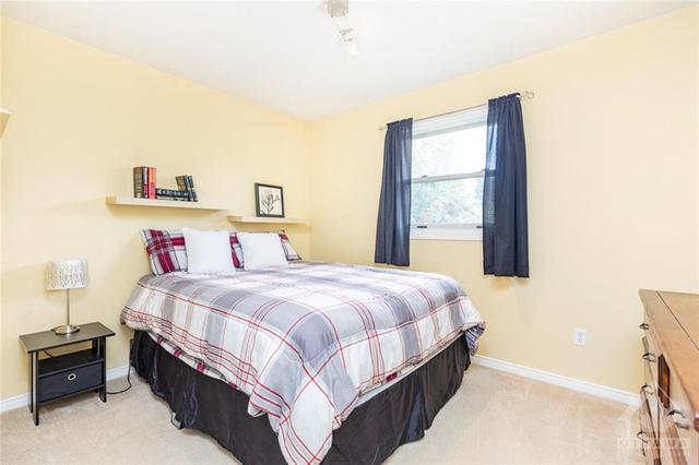 266 Napoleon Street, House detached with 4 bedrooms, 2 bathrooms and 5 parking in Carleton Place ON | Image 16