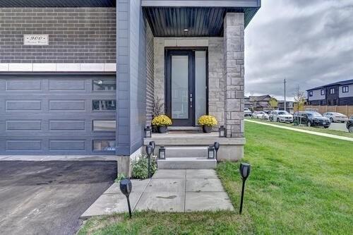 900 Tartan Crt, House detached with 4 bedrooms, 3 bathrooms and 4 parking in Kitchener ON | Image 23