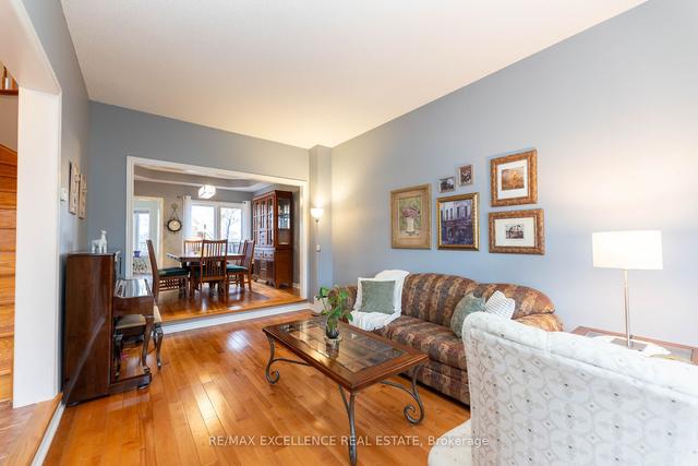 423 Mapleton Ave, House detached with 4 bedrooms, 3 bathrooms and 4 parking in Barrie ON | Image 8