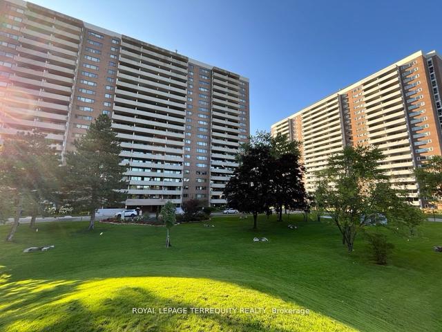 510 - 250 Scarlett Rd, Condo with 3 bedrooms, 2 bathrooms and 1 parking in Toronto ON | Image 19