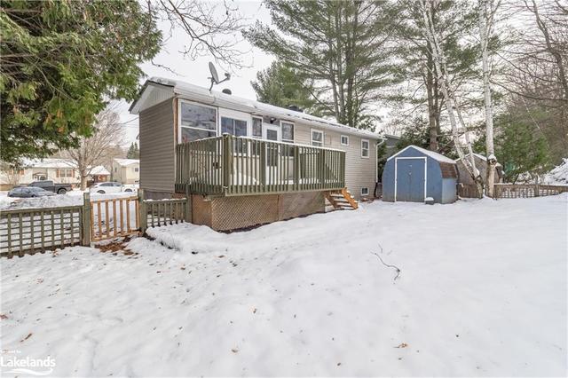 225 Fernwood Drive, House detached with 5 bedrooms, 2 bathrooms and 3 parking in Gravenhurst ON | Image 45