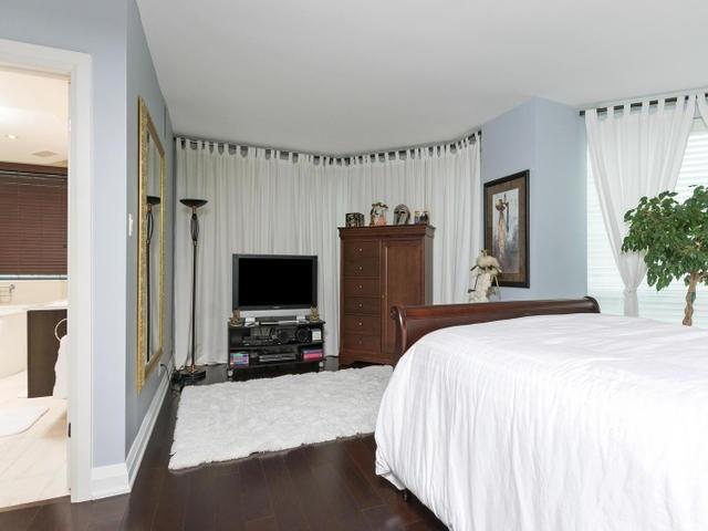 sph2 - 10 Queens Quay W, Condo with 2 bedrooms, 3 bathrooms and 2 parking in Toronto ON | Image 13