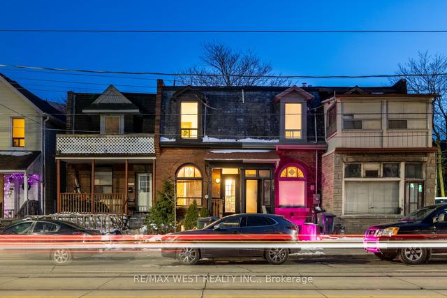 2185 Dundas St W, House attached with 3 bedrooms, 3 bathrooms and 0 parking in Toronto ON | Image 33