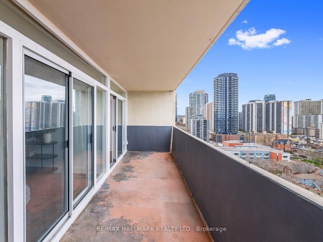 2210 - 40 Homewood Ave, Condo with 1 bedrooms, 1 bathrooms and 1 parking in Toronto ON | Image 13