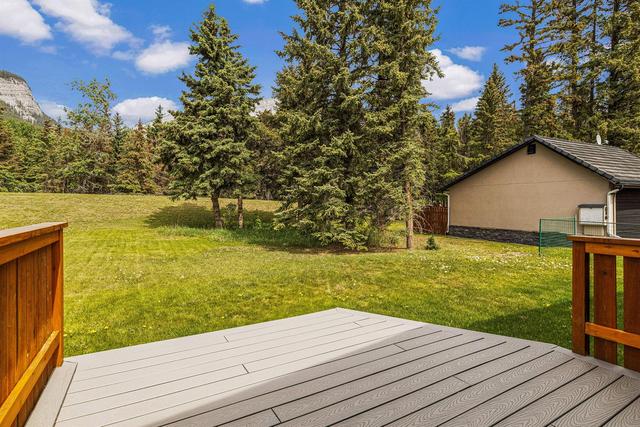 214 Marmot Place, House detached with 3 bedrooms, 1 bathrooms and 2 parking in Banff AB | Image 5