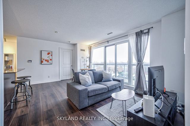 306 - 30 Heron's Hill Way, Condo with 2 bedrooms, 2 bathrooms and 1 parking in Toronto ON | Image 33
