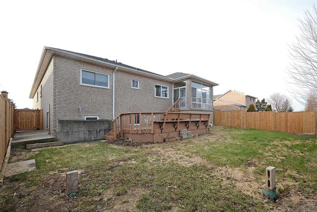 8 Videl Cres, House detached with 3 bedrooms, 3 bathrooms and 2 parking in St. Catharines ON | Image 20