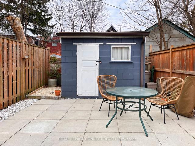 566 Gladstone Ave, House semidetached with 3 bedrooms, 3 bathrooms and 1 parking in Toronto ON | Image 27