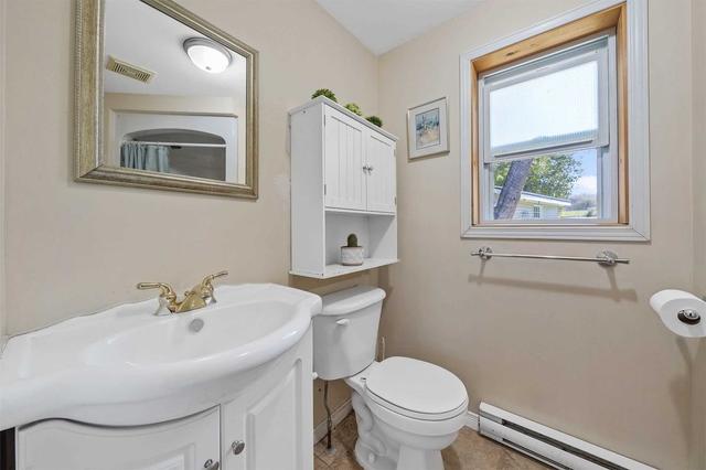 61 Blythe Shore Rd, House detached with 2 bedrooms, 1 bathrooms and 6 parking in Kawartha Lakes ON | Image 16