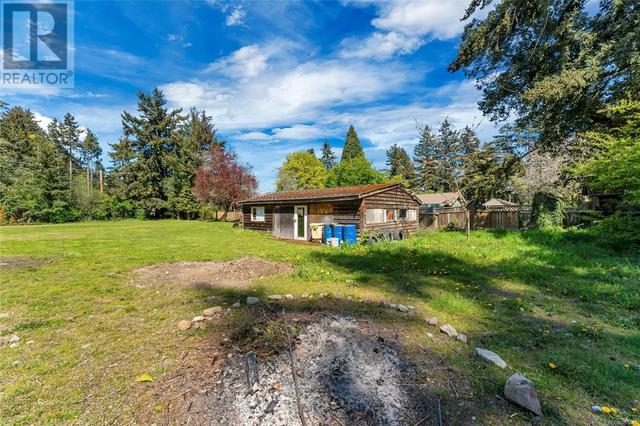 753 Sayward Rd, House detached with 2 bedrooms, 1 bathrooms and 6 parking in Saanich BC | Image 30
