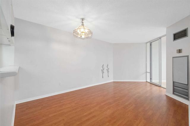 2201 - 550 Webb Dr, Condo with 2 bedrooms, 1 bathrooms and 1 parking in Mississauga ON | Image 13