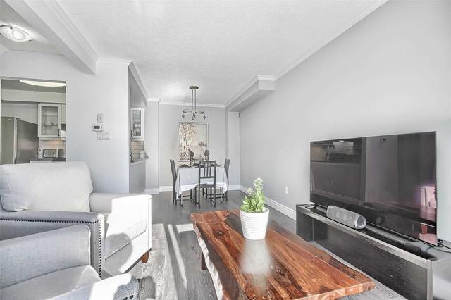 125 - 2 Hedge End Rd, Townhouse with 3 bedrooms, 2 bathrooms and 2 parking in Toronto ON | Image 6