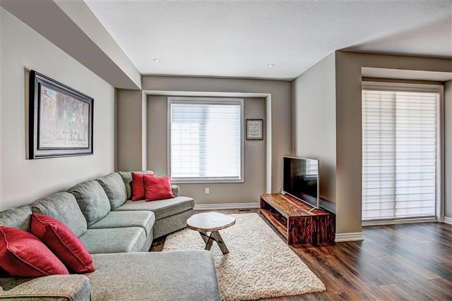 387 Grantham Common, Townhouse with 2 bedrooms, 2 bathrooms and 2 parking in Oakville ON | Image 9