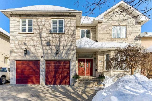 35 Royalavon Cres, House detached with 5 bedrooms, 5 bathrooms and 6 parking in Toronto ON | Image 1