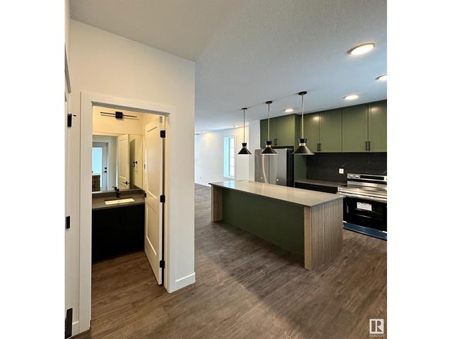 7744 Yorke Me Nw Nw, House attached with 4 bedrooms, 3 bathrooms and 4 parking in Edmonton AB | Image 13