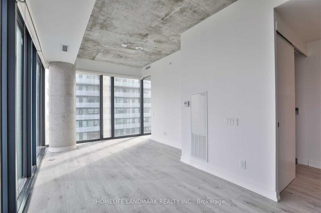 1105 - 161 Roehampton Ave, Condo with 1 bedrooms, 1 bathrooms and 0 parking in Toronto ON | Image 6