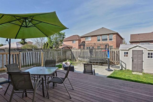 14 Artesian Dr, House detached with 4 bedrooms, 3 bathrooms and 4 parking in Whitby ON | Image 13