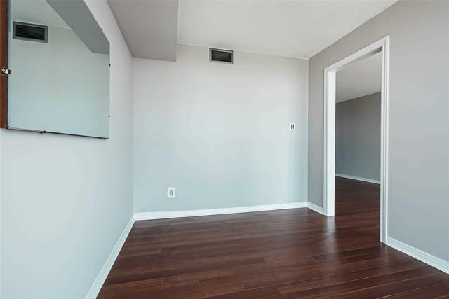 1408 - 880 Dundas St W, Condo with 2 bedrooms, 1 bathrooms and 2 parking in Mississauga ON | Image 5
