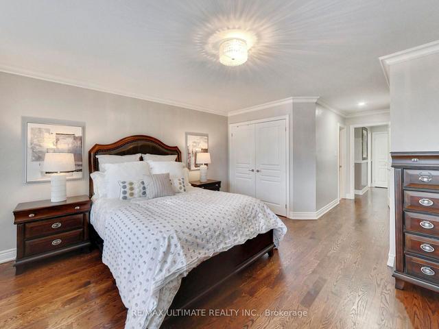 436 Gilbert Ave, House semidetached with 3 bedrooms, 4 bathrooms and 5 parking in Toronto ON | Image 15