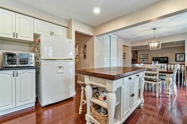 14 Strangway Crt, House detached with 4 bedrooms, 4 bathrooms and 10 parking in Brampton ON | Image 7
