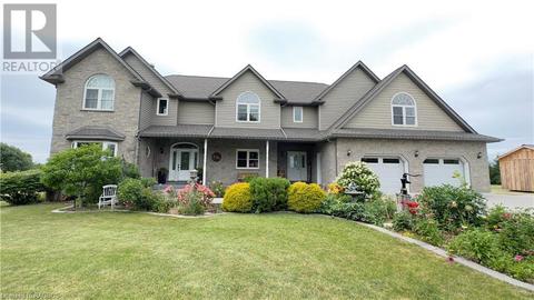 1917 21 Highway, House detached with 5 bedrooms, 3 bathrooms and 15 parking in Kincardine ON | Card Image