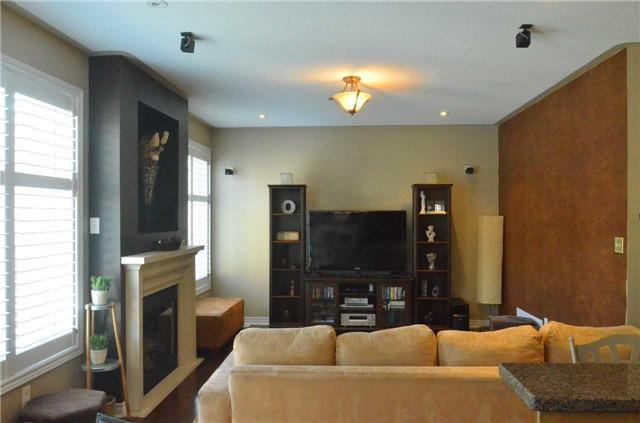 9 Lundy Dr, House detached with 4 bedrooms, 4 bathrooms and 1 parking in Markham ON | Image 5